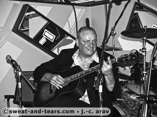 PeterPrice_060527_084