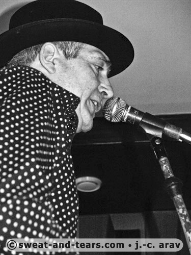 ReverendDocCongregation_060529_049