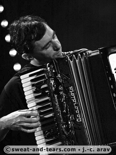 MoussHakim_080806_121