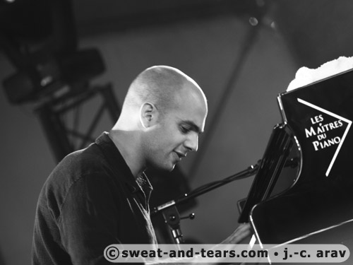 AvishaiCohen_090627_276