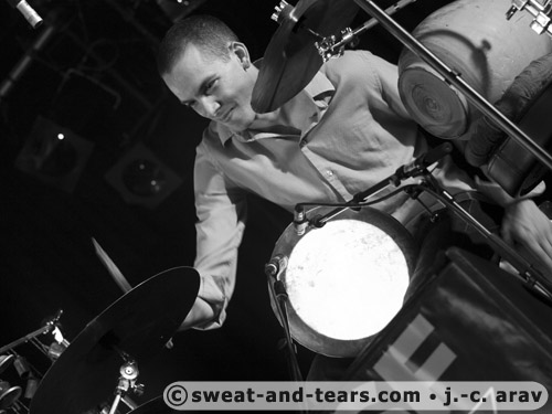 AvishaiCohen_090627_299