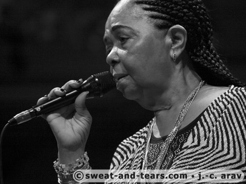 CesariaEvora_091111_021