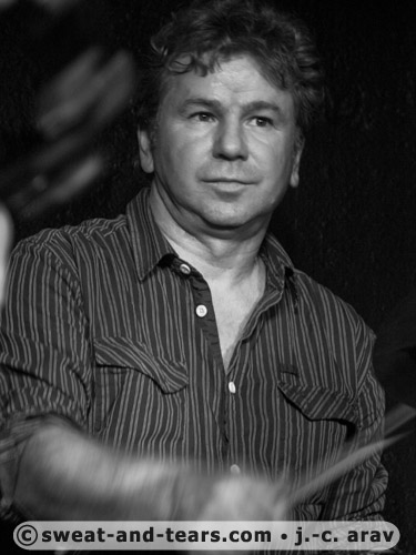 StrangeTrick_100121_216