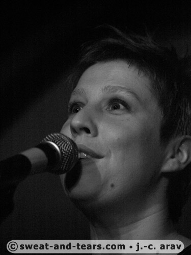 TitsNassels_100127_034