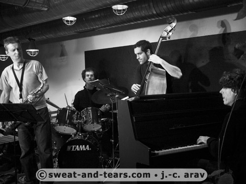 JCRossier4tet_100211_041