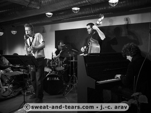 JCRossier4tet_100211_047