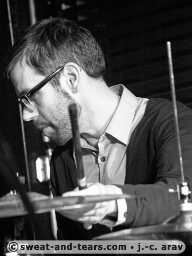 CheapAndCheerful_100305_050