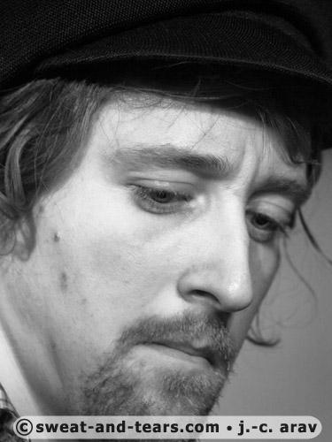 CheapAndCheerful_100305_067