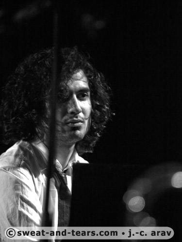 TigranHamasyan_100410_296