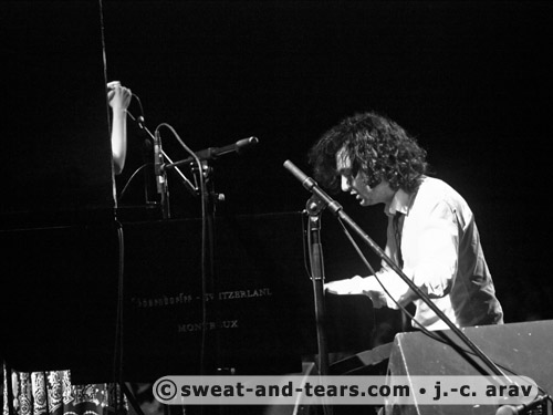 TigranHamasyan_100410_335