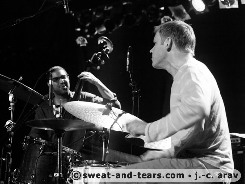 TigranHamasyan_100410_376