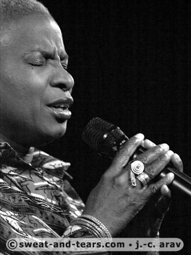 AngeliqueKidjo_100416_016