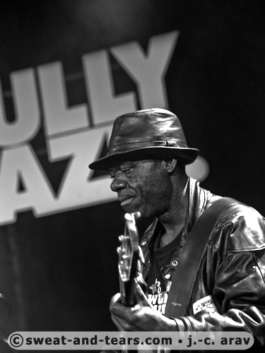 StaffBendaBilili_100416_178