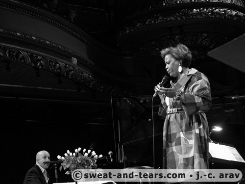 DianeReeves_100501_073