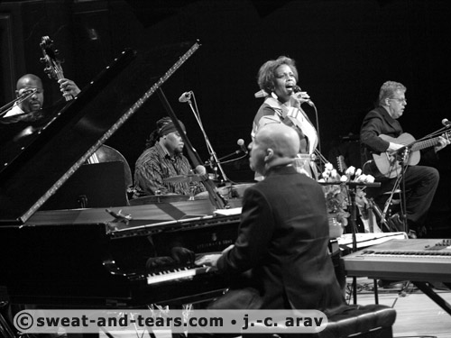 DianeReeves_100501_088