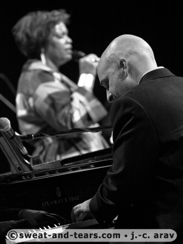 DianeReeves_100501_092