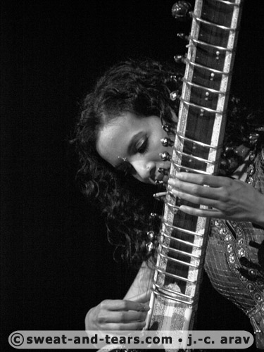 AnoushkaShankar_100520_008