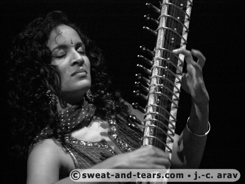 AnoushkaShankar_100520_034