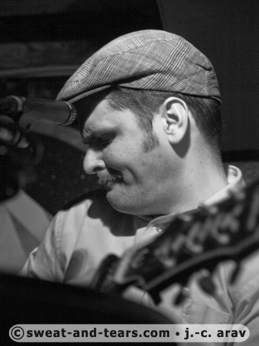 DiggerBarnes_100527_129