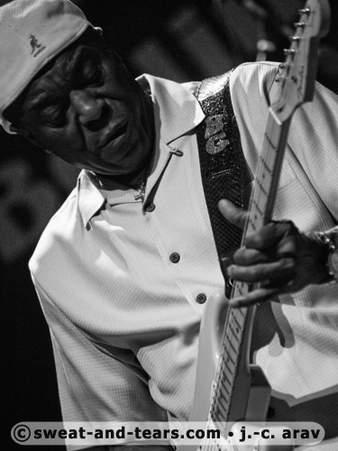 BuddyGuy_100716_236