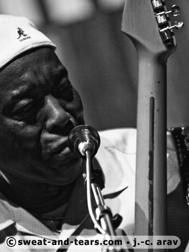 BuddyGuy_100716_324