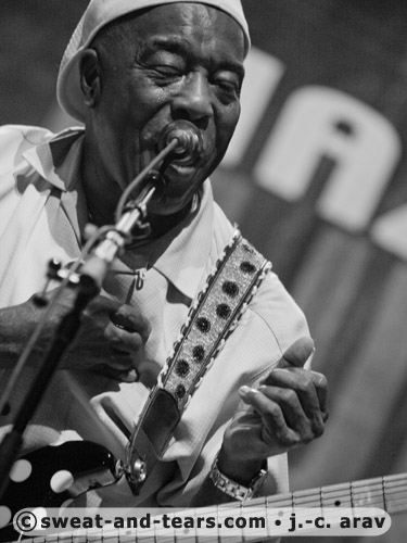 BuddyGuy_100716_364