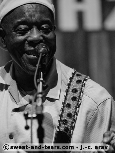 BuddyGuy_100716_371