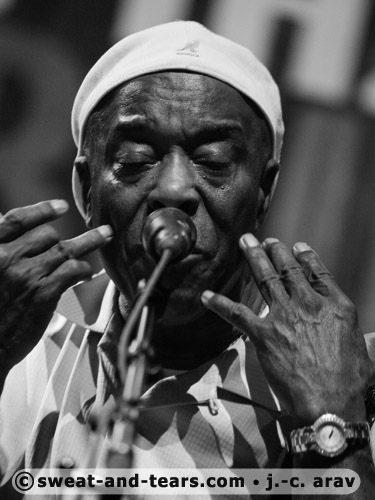 BuddyGuy_100716_398