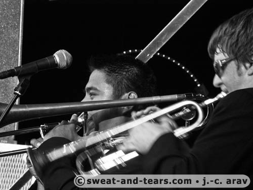 DavinaAndTheVagabonds_100826_007