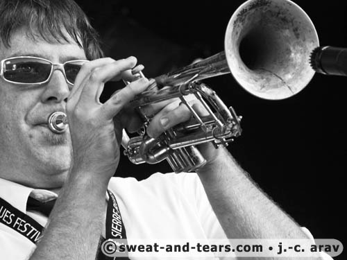 DavinaAndTheVagabonds_100826_021