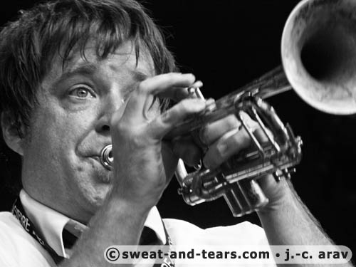 DavinaAndTheVagabonds_100826_083