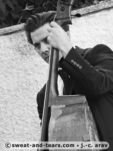 DavinaAndTheVagabonds_100827_079