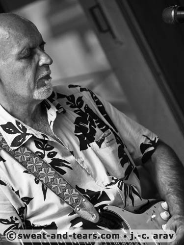 ElectricJimiland_100827_101