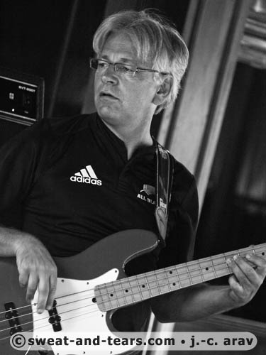 ElectricJimiland_100827_104