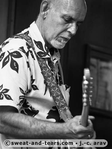 ElectricJimiland_100827_112