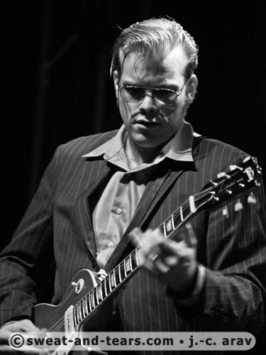 RickEstrinNightCats_100827_460