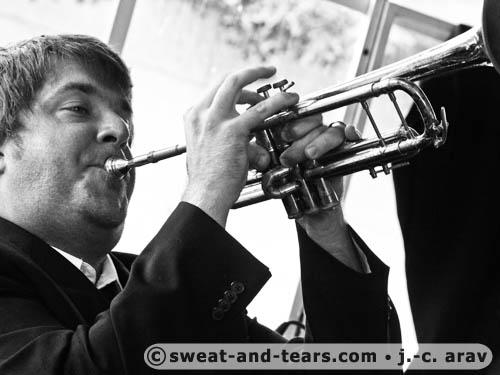 DavinaAndTheVagabonds_100828_022