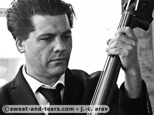 DavinaAndTheVagabonds_100828_025