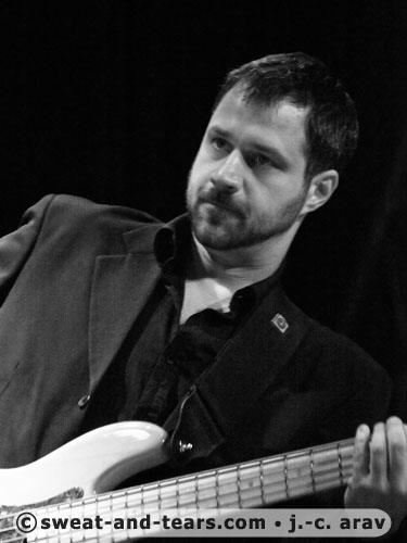 SharrieWilliams_100828_387