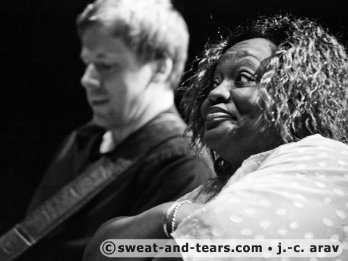 SharrieWilliams_100828_448