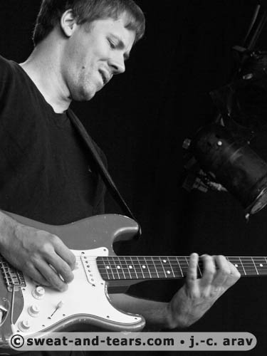 SharrieWilliams_100829_018