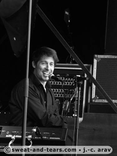 SharrieWilliams_100829_079