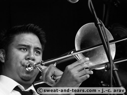 DavinaAndTheVagabonds_100829_178