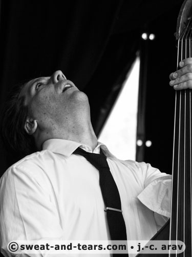 DavinaAndTheVagabonds_100829_216