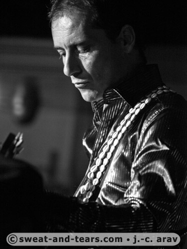 TerryHarmonicaBeans_110331_017