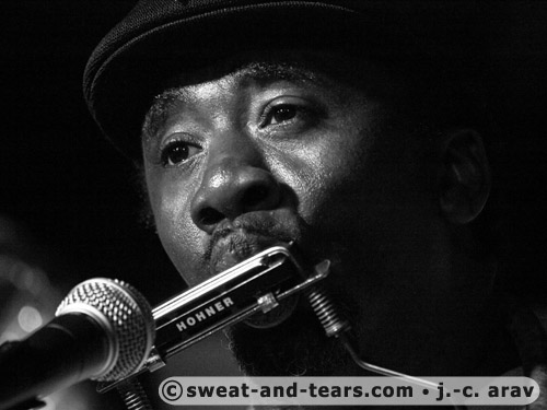 TerryHarmonicaBeans_110331_043