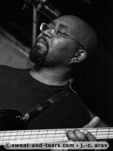 TerryHarmonicaBeans_110331_048