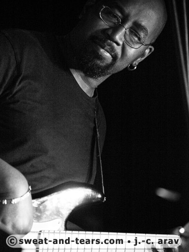 TerryHarmonicaBeans_110331_067