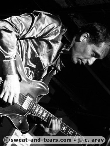 TerryHarmonicaBeans_110331_178